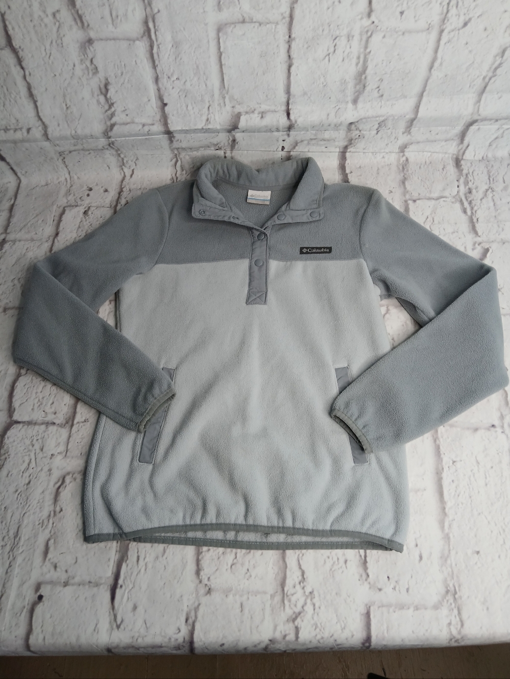 Columbia Light Gray Two-Tone Fleece Pullover